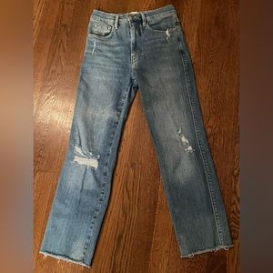 FRAME DENIM Le Sylvie Slender Straight Distressed Jeans In SONOMA RIPS